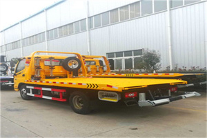 鄂尔多斯附近拖车救援搭电