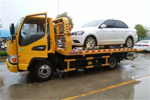 鄂尔多斯附近拖车救援24小时服务热线