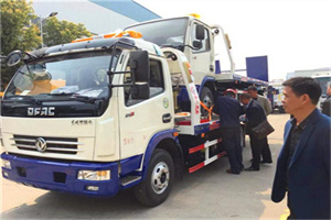 鄂尔多斯汽车道路救援拖车价格